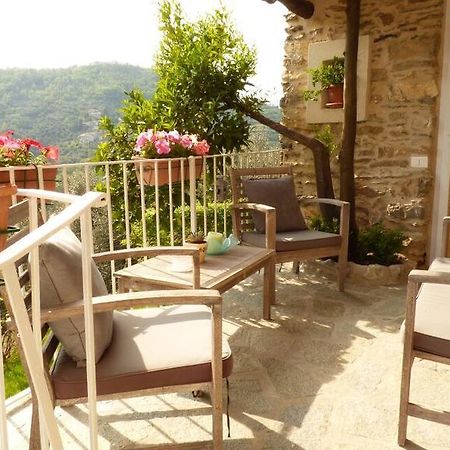 Casa Vacanze Sole Borghetto d'Arroscia エクステリア 写真