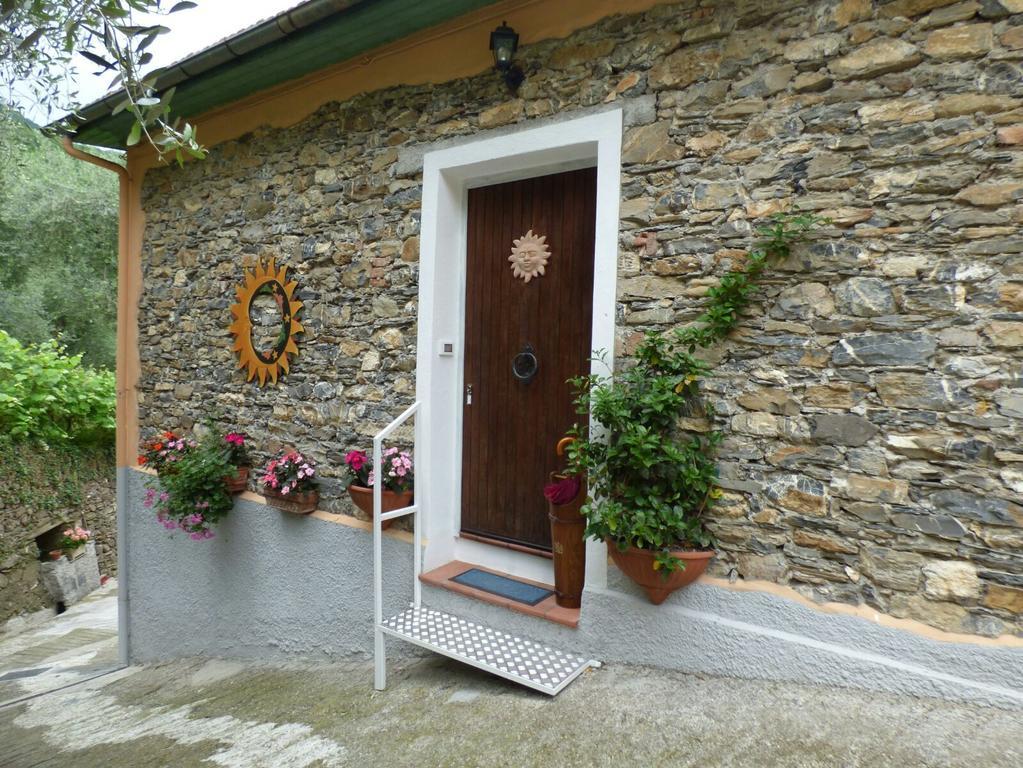 Casa Vacanze Sole Borghetto d'Arroscia エクステリア 写真